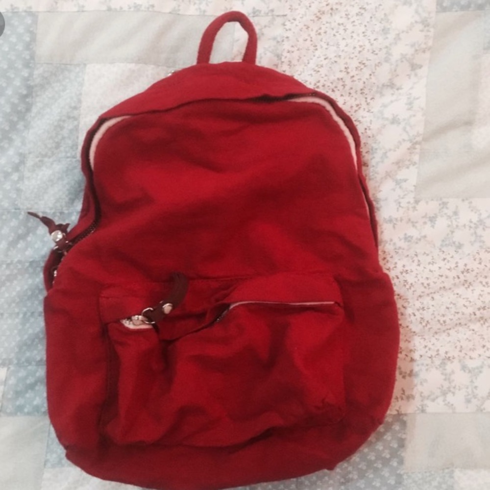 SOLD!!!!! 💚💚Brandy red lil backpack